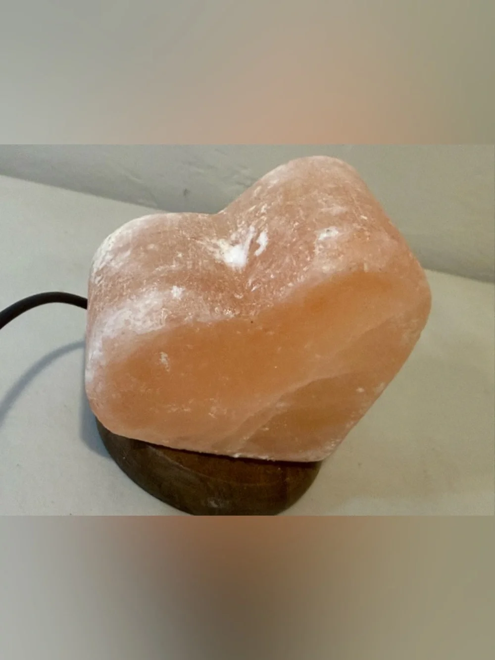 Himalayan Salt Lamp Table Heart ‎ Shape Crystal Salt Rock Lamp Wood Base